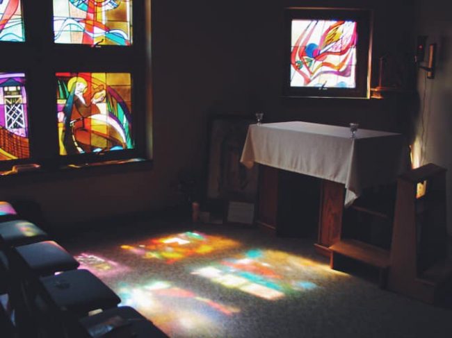 48087 Small Chapel alter